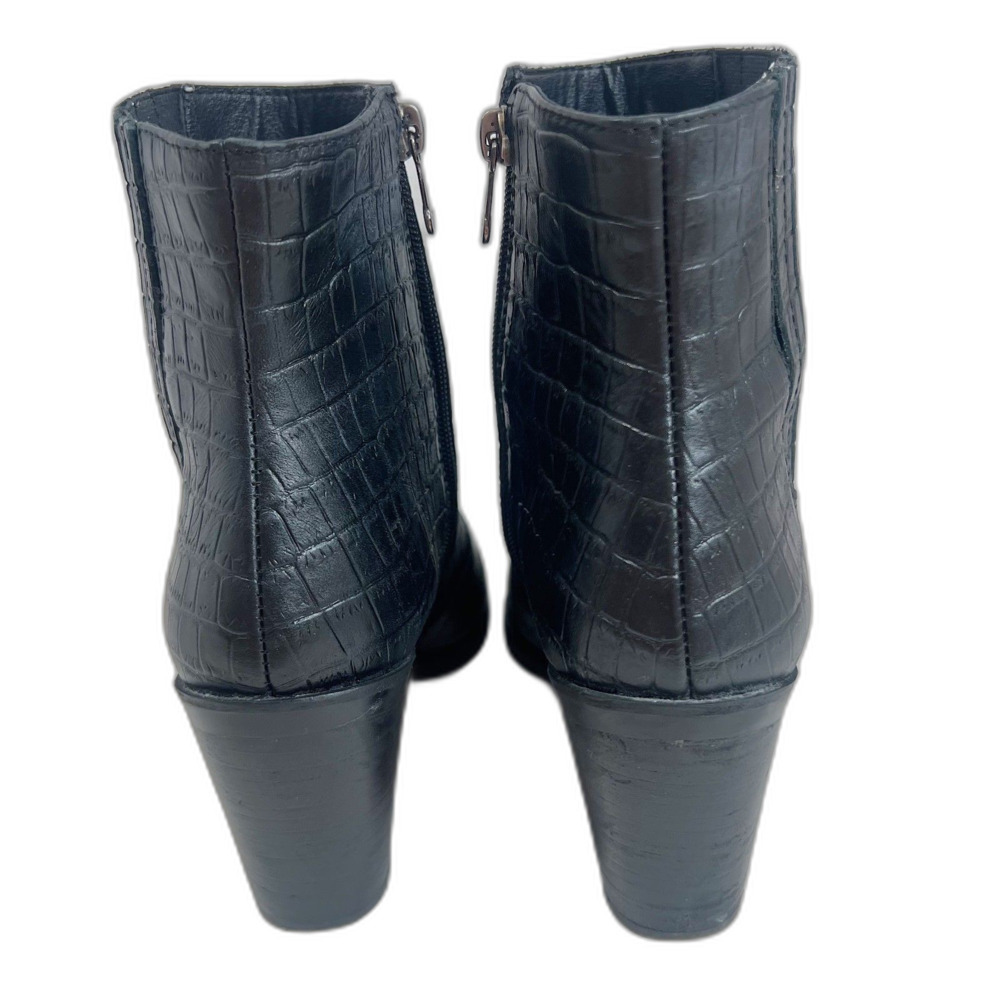Blondo Black Leather Crocodile Embossed Booties Cowboy Ankle Boots Size 9 - Picture 8 of 8